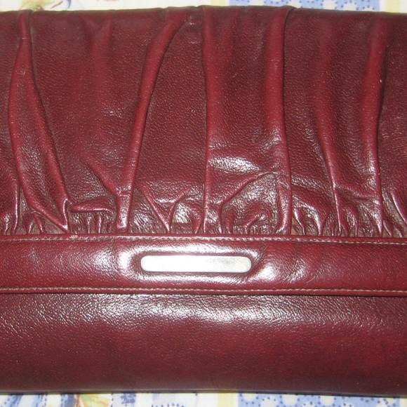 Susan Gail Leather Crossbody Handbag in Ruby Red - Picture 2 of 7
